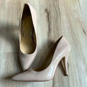 Nude Heels size 8